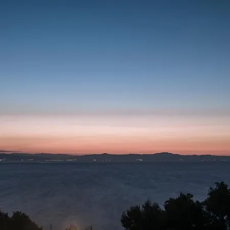 Апартаменты Ermojo Luxury Metokhion Patriotikon