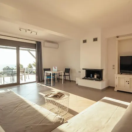 Ermojo Luxury * Metokhion Patriotikon