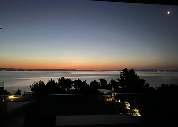 Ermojo Luxury Apartment Metokhion Patriotikon